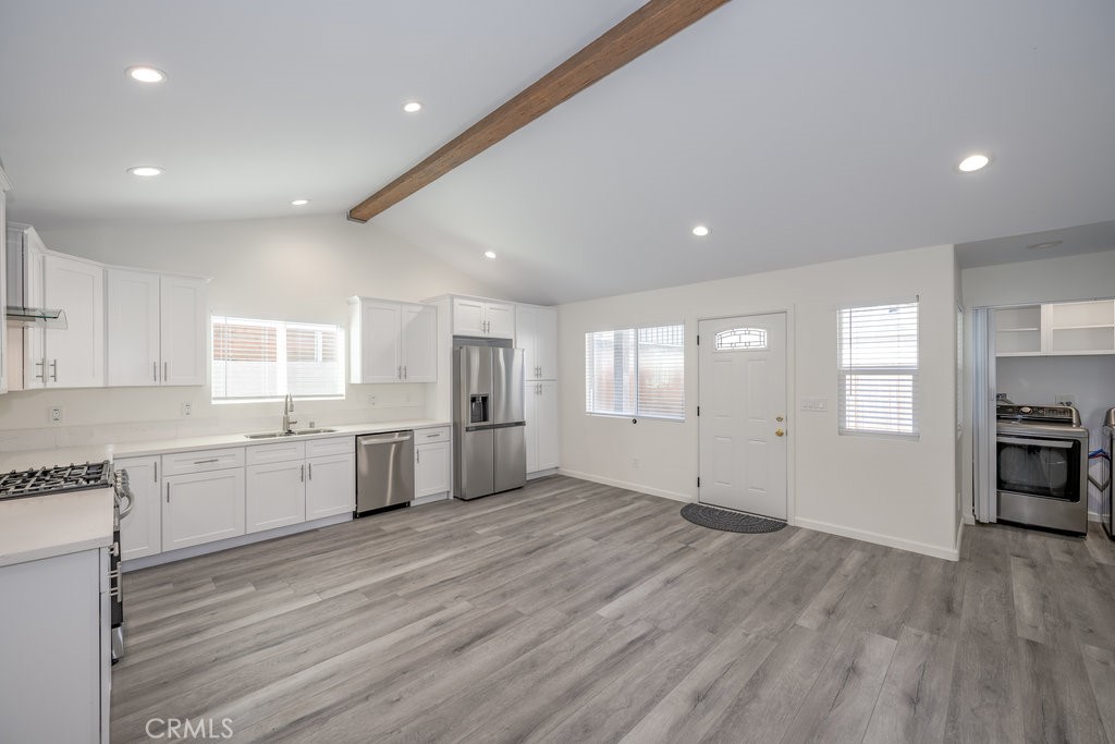 6237 Agnes Avenue Property Photo 1