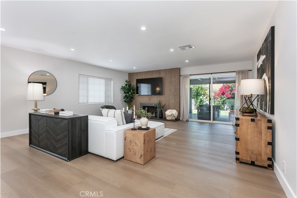 6853 Willis Avenue Property Photo 1
