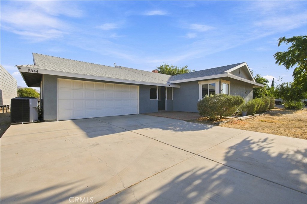 9344 E Avenue T8 Property Photo 1