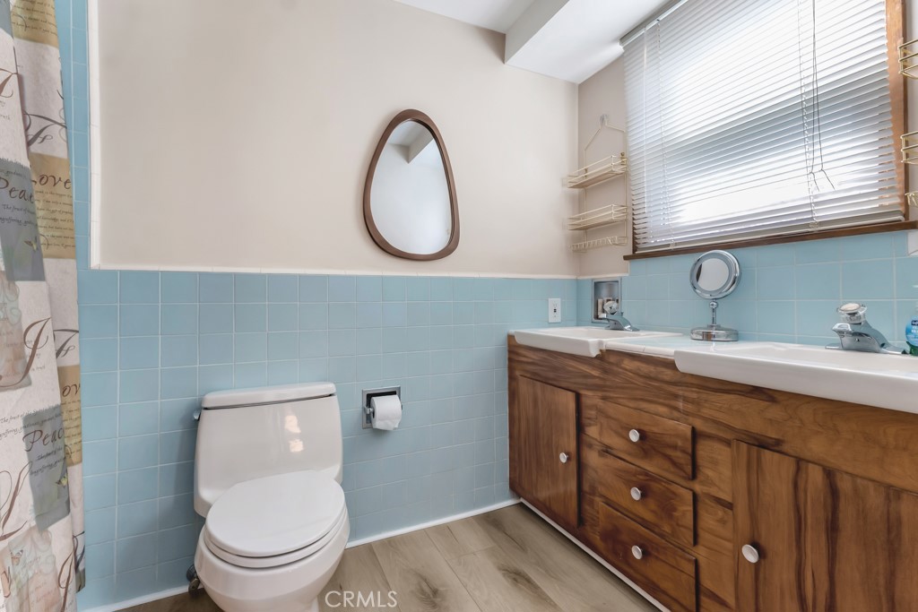 4854 W 94th Street Property Photo 32