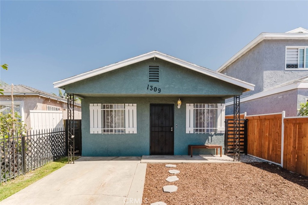 1309 W 131st Street Property Photo 2
