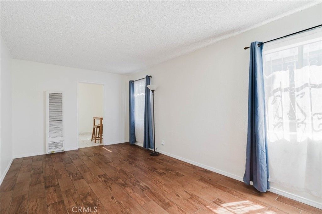 1309 W 131st Street Property Photo 3