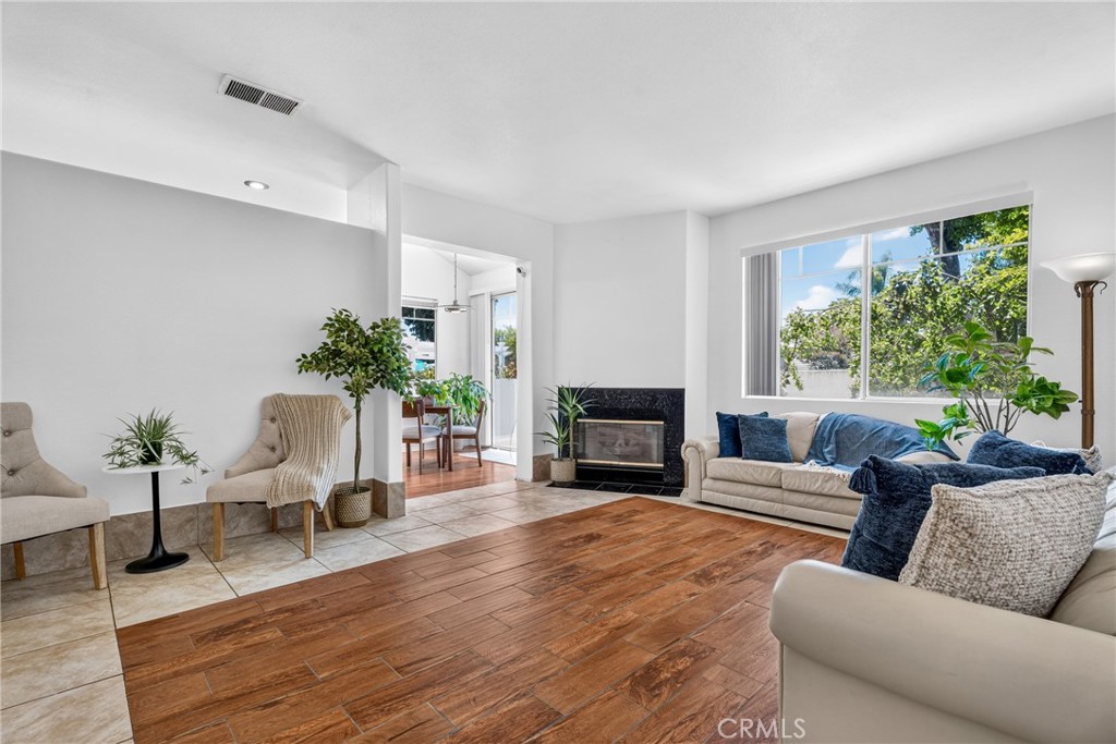 27630 Iris Property Photo 3