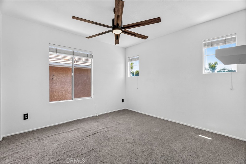 27630 Iris Property Photo 18