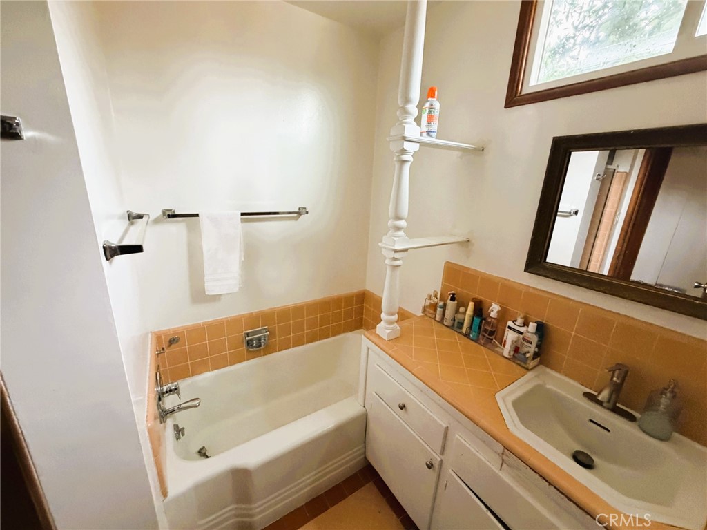 15035 Gilmore Street Property Photo 5