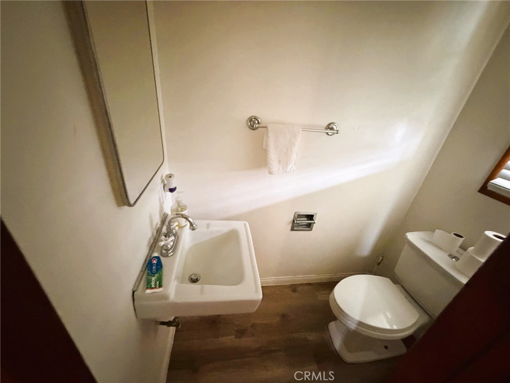 15035 Gilmore Street Property Photo 7