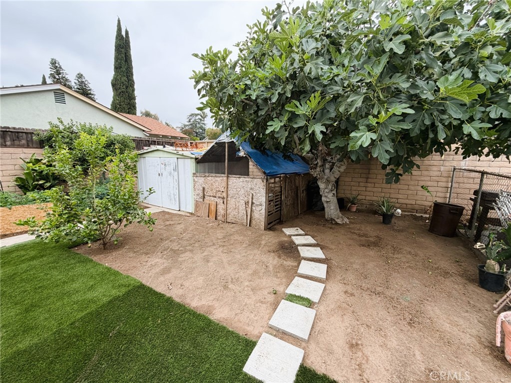 15035 Gilmore Street Property Photo 12