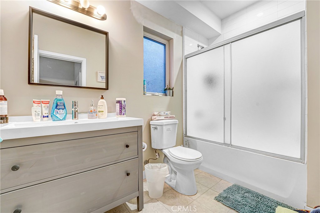 1125 Van Pelt Property Photo 22