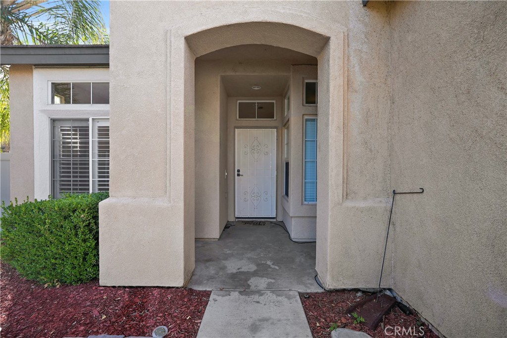 39528 Montebello Way Property Photo 3