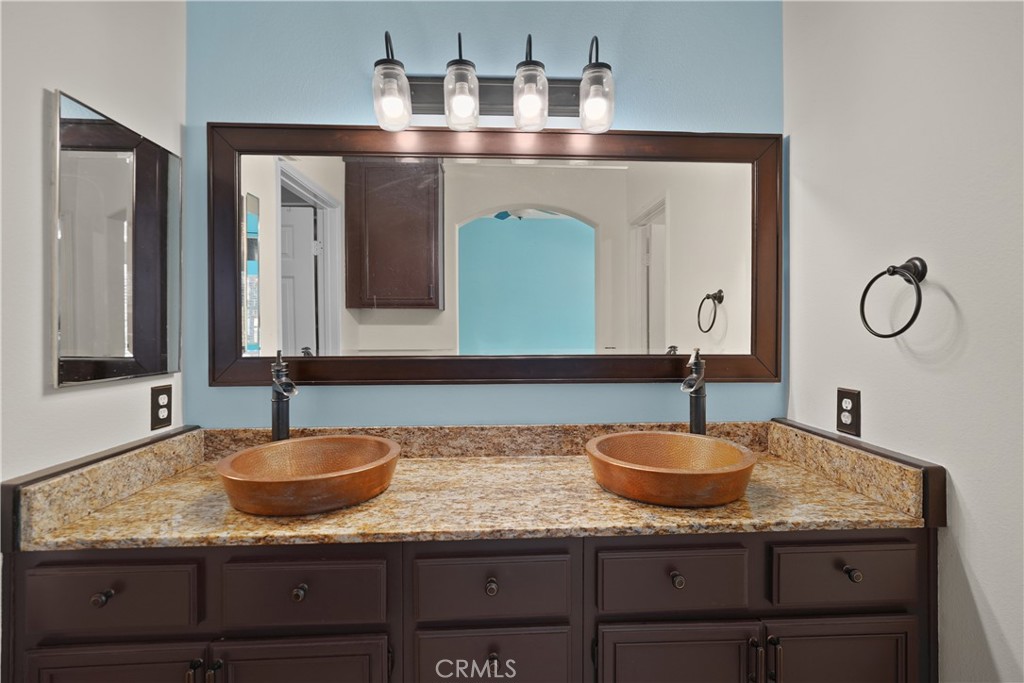39528 Montebello Way Property Photo 15