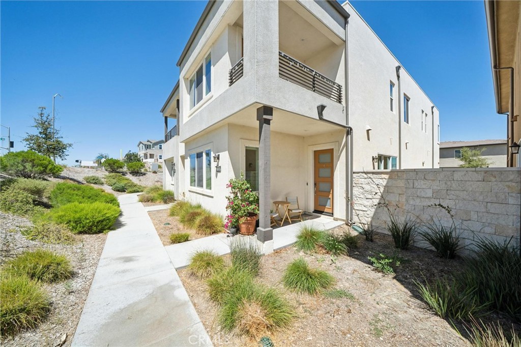 27262 Narrowleaf Willow Lane Property Photo 2