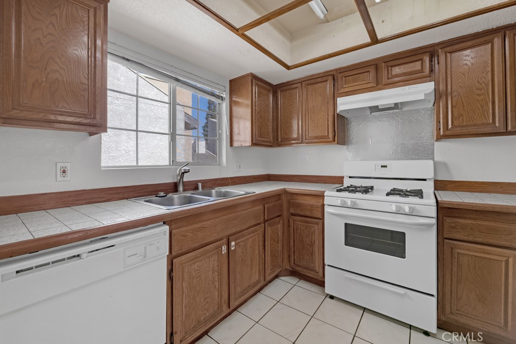 20155 Keswick 211 Property Photo 11