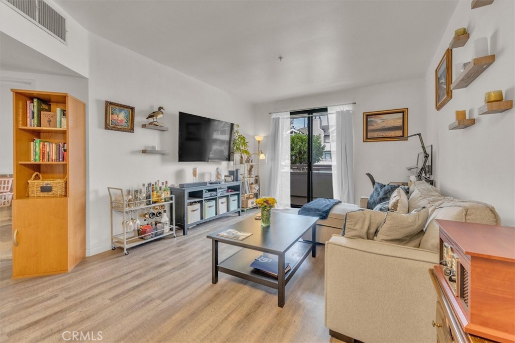 865 S B Street G1 Property Photo 7
