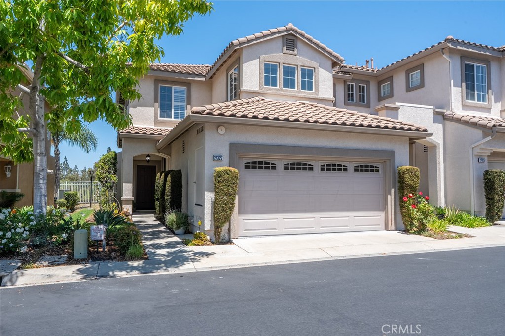 27327 Sahara Property Photo