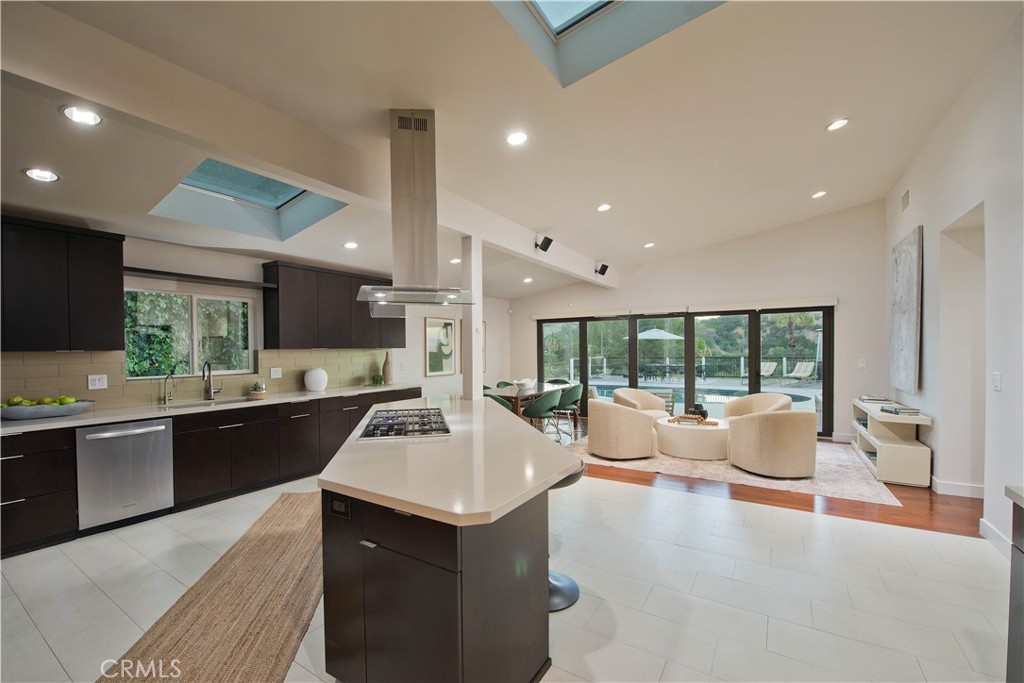 4347 Coronet Property Photo 3