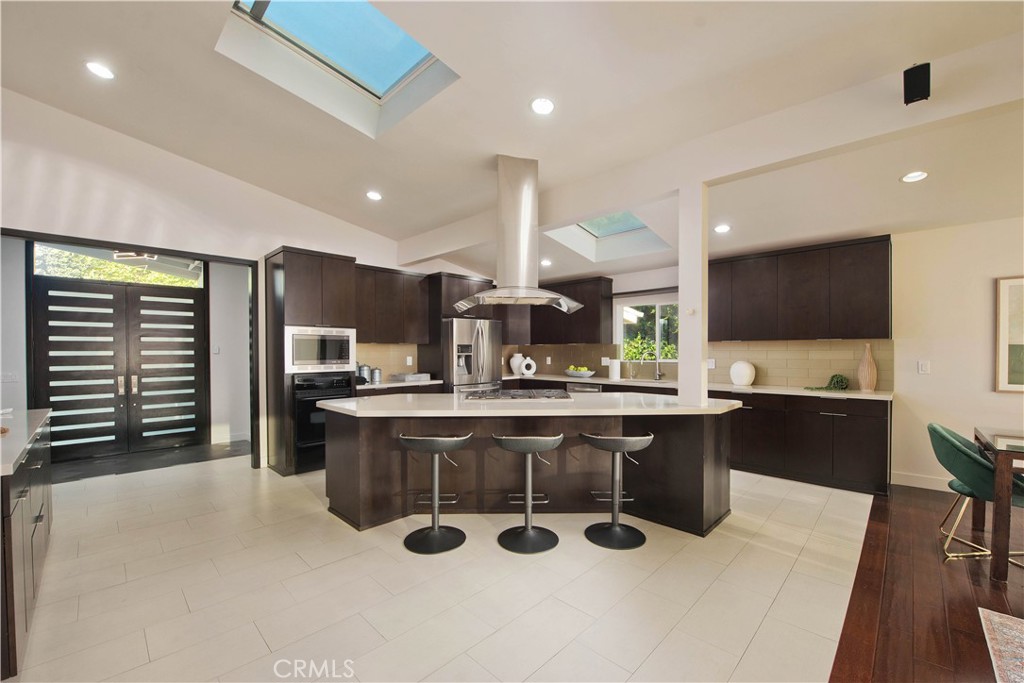 4347 Coronet Property Photo 4