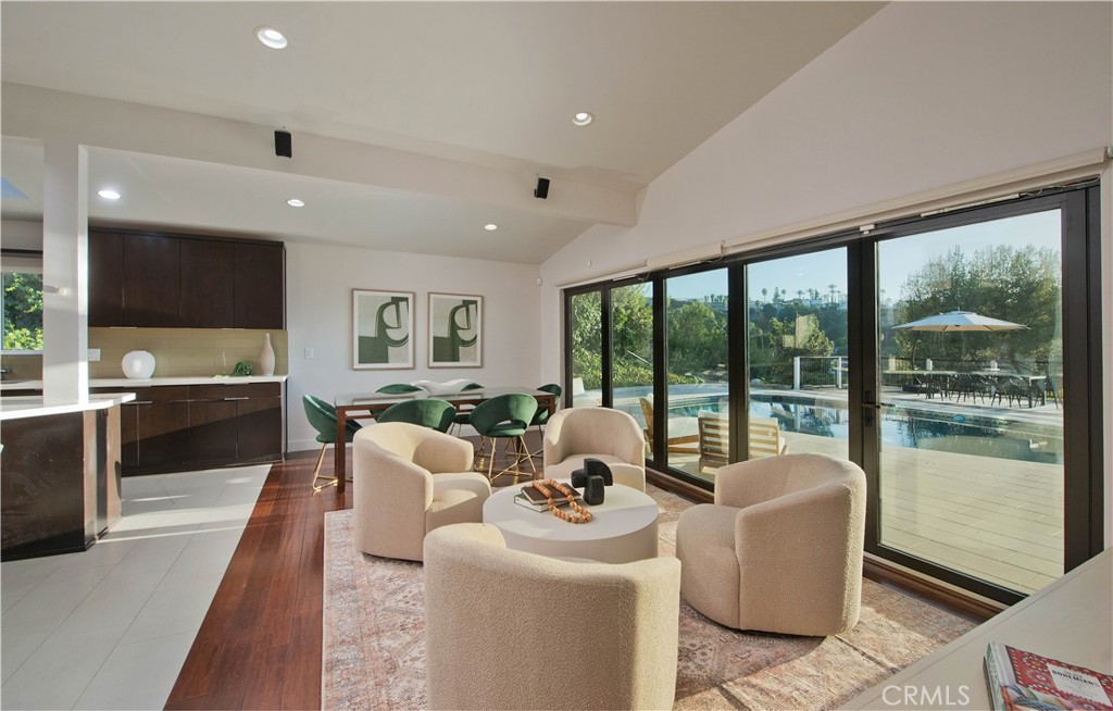 4347 Coronet Property Photo 10