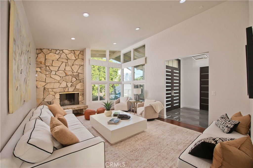 4347 Coronet Property Photo 11
