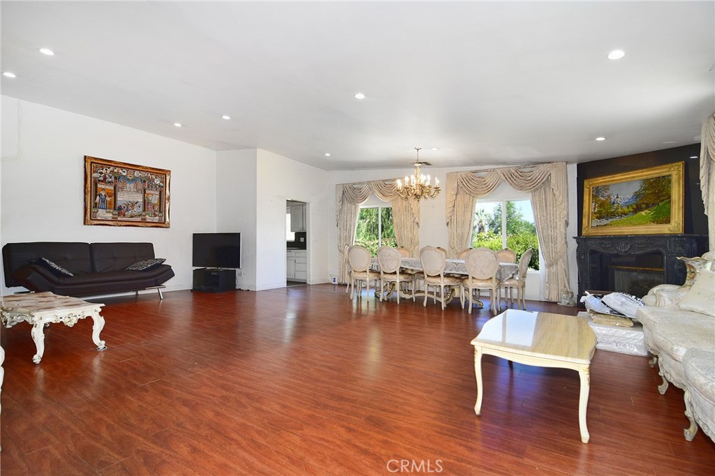 5614 Oso Avenue Property Photo 6