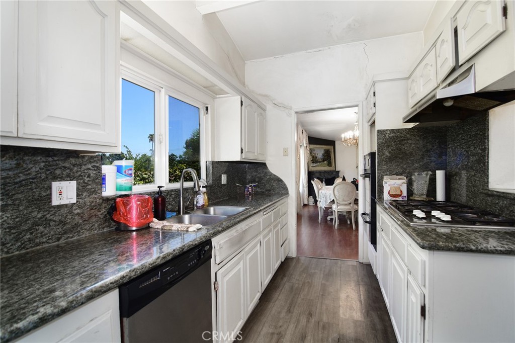 5614 Oso Avenue Property Photo 10