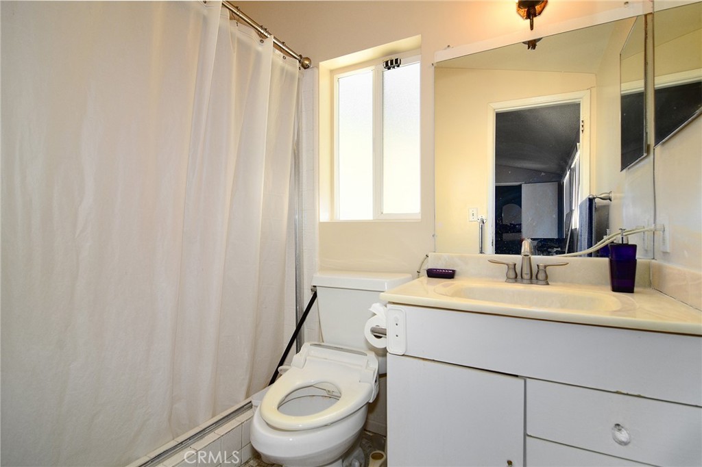 5614 Oso Avenue Property Photo 12