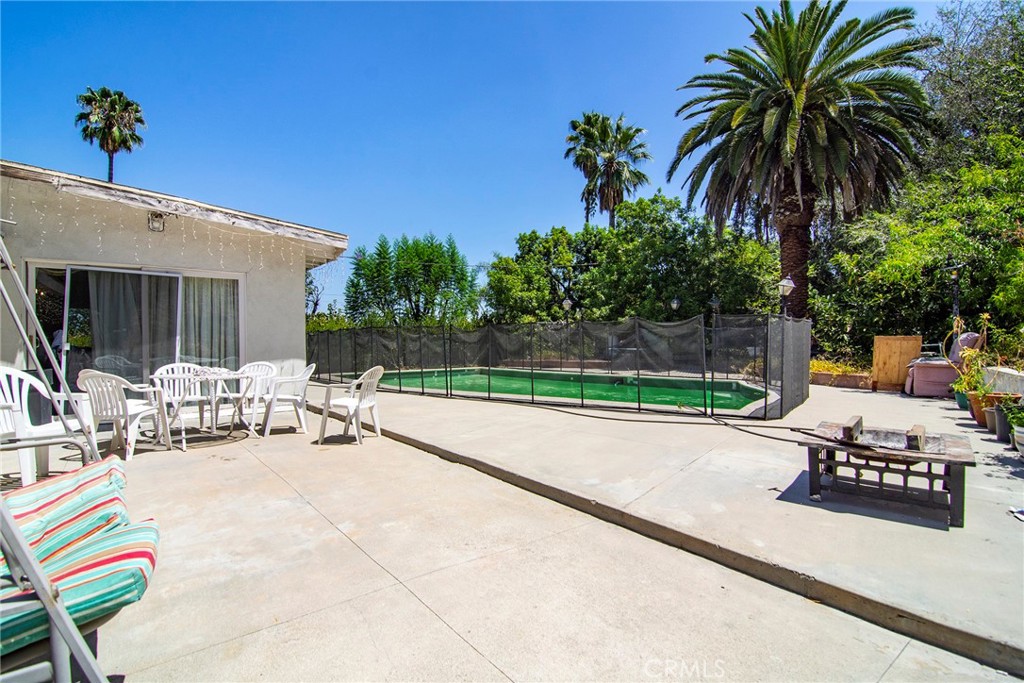 5614 Oso Avenue Property Photo 17