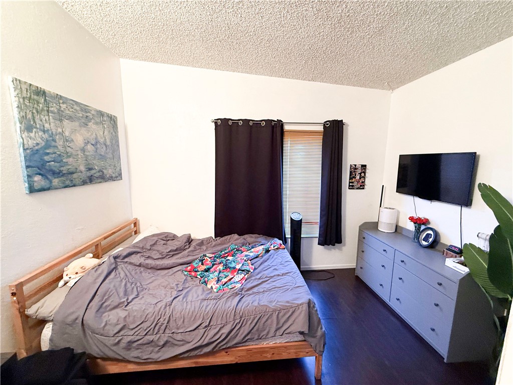 11249 Emelita Street Property Photo 24