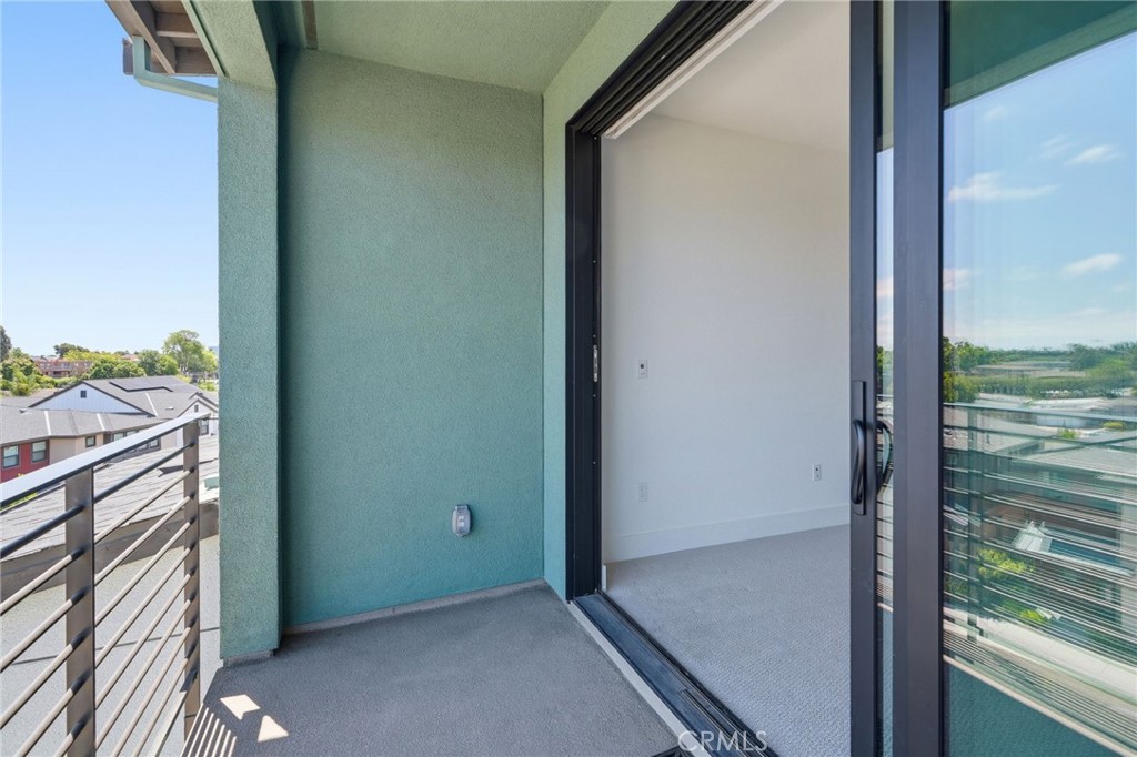 315 Waters Park Circle 10 Property Photo 25