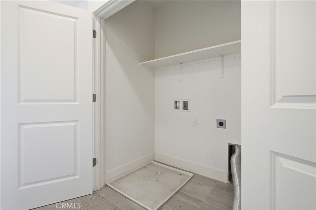 315 Waters Park Circle 10 Property Photo 32