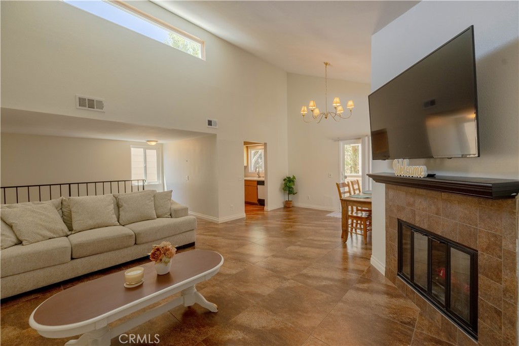 31371 The Old Rd E Property Photo 4