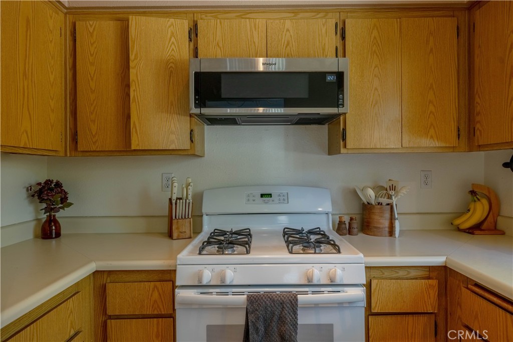 31371 The Old Rd E Property Photo 9