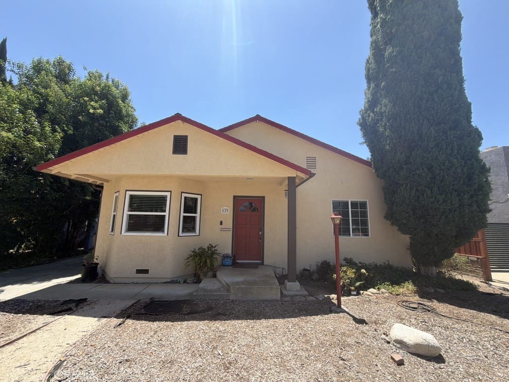 829 W Berkeley Court Property Photo