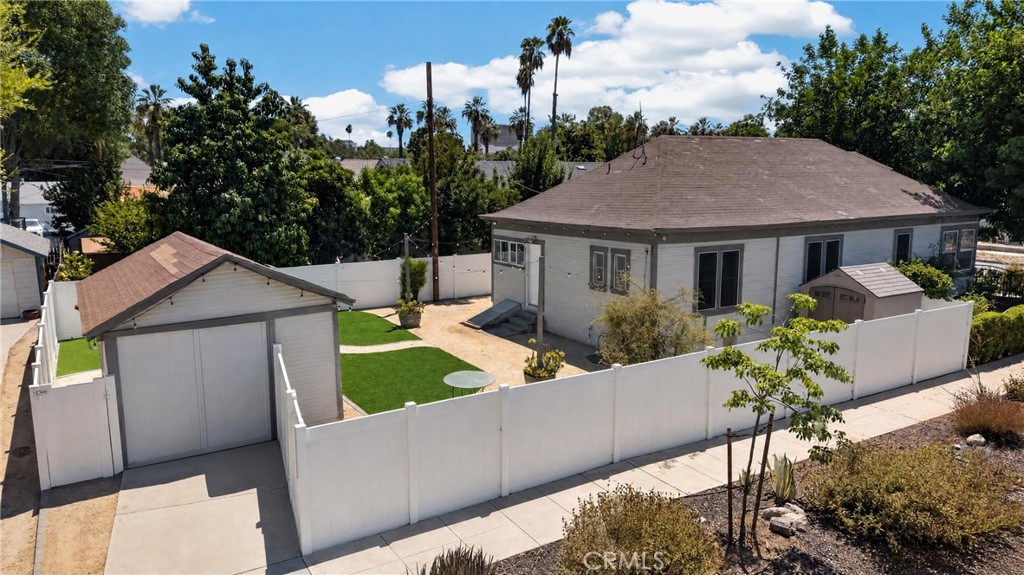 4193 5th Street Property Photo 1