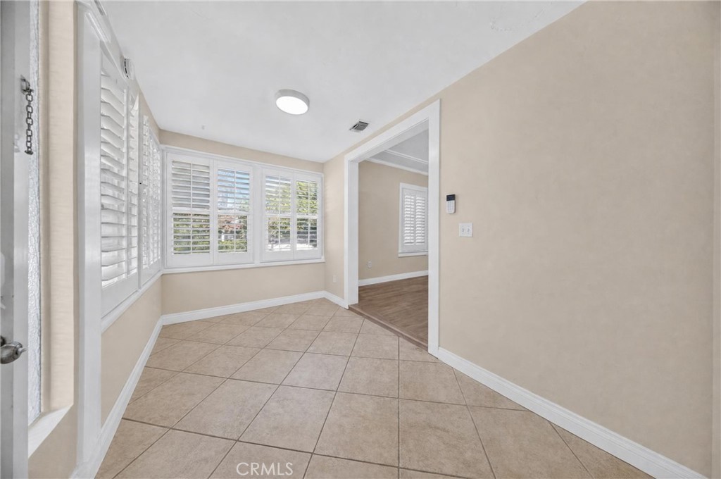 4193 5th Street Property Photo 6