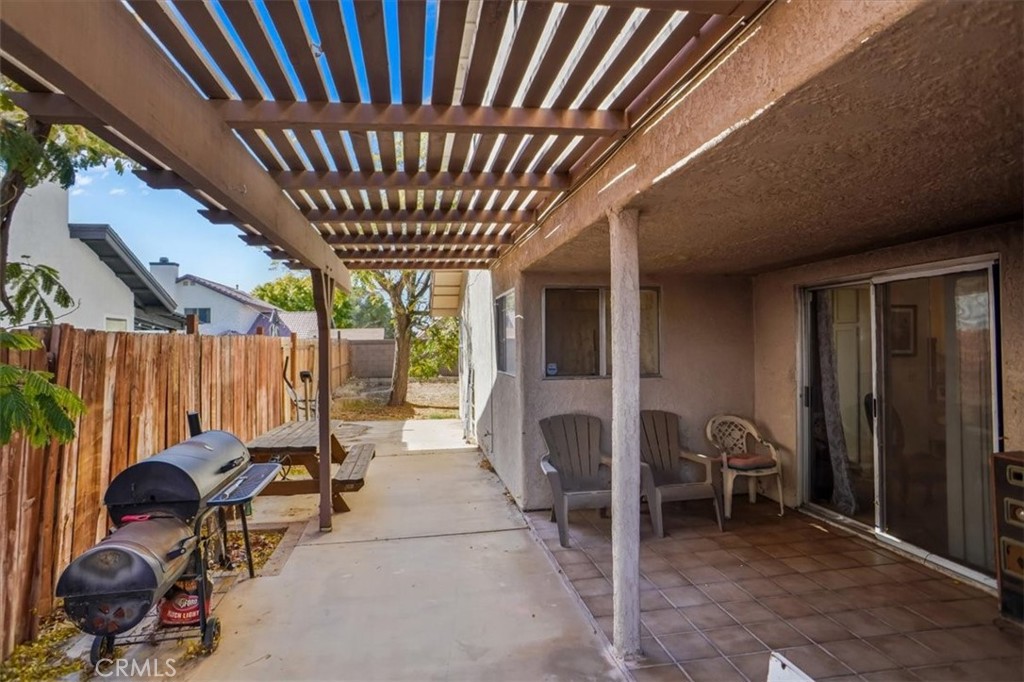 44943 16th E Property Photo 3