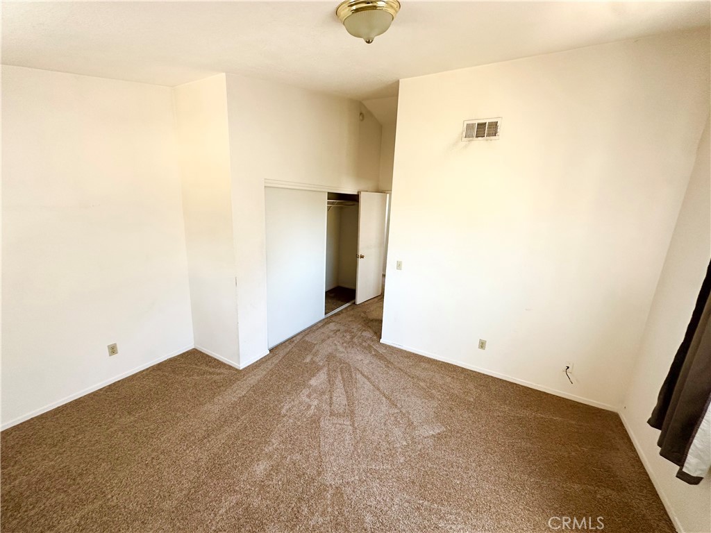 44943 16th E Property Photo 14