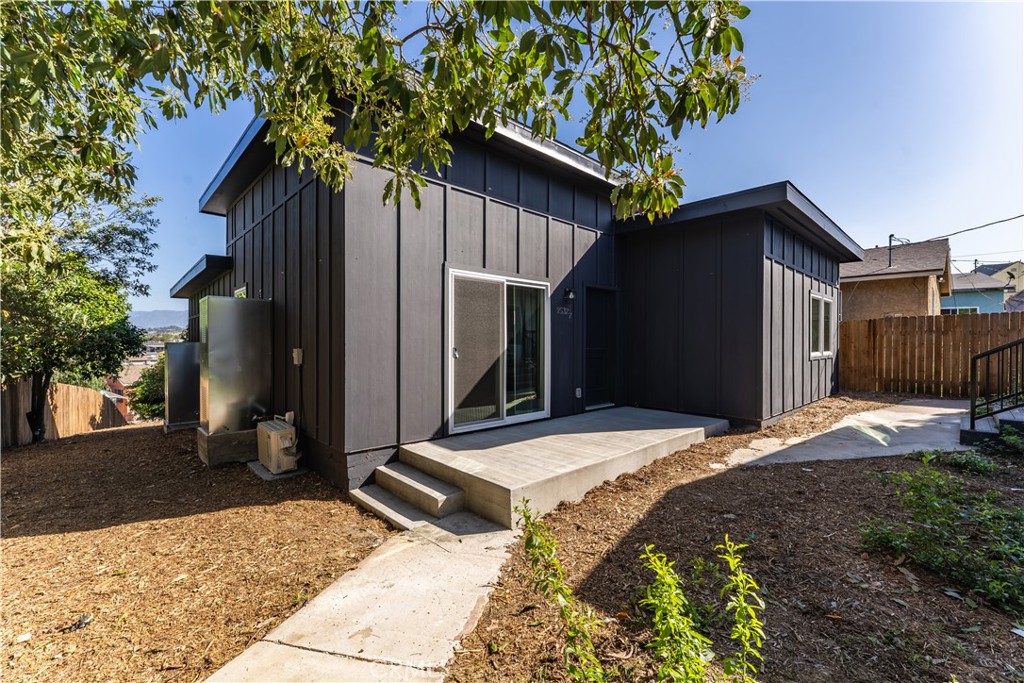 2530 Ganahl Property Photo 1
