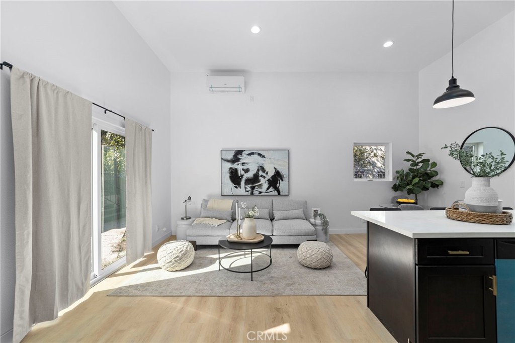 2530 Ganahl Property Photo 4