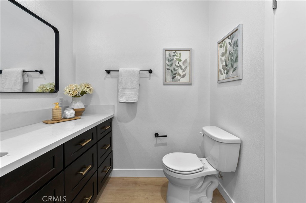 2530 Ganahl Property Photo 17