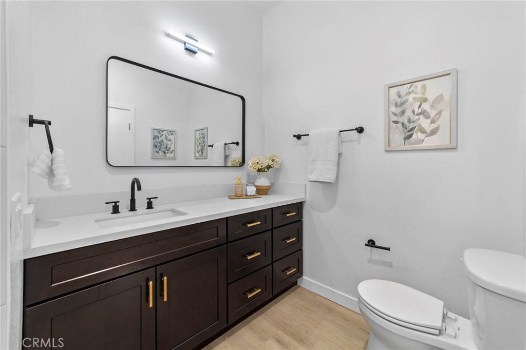 2530 Ganahl Property Photo 18