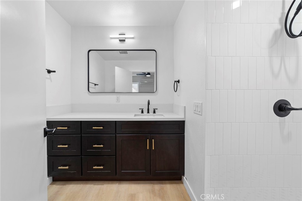 2530 Ganahl Property Photo 27