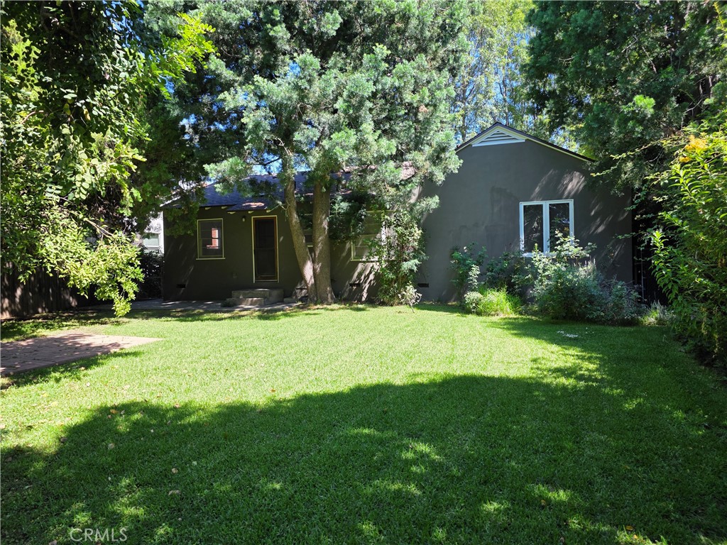 14954 Wyandotte St Property Photo 17