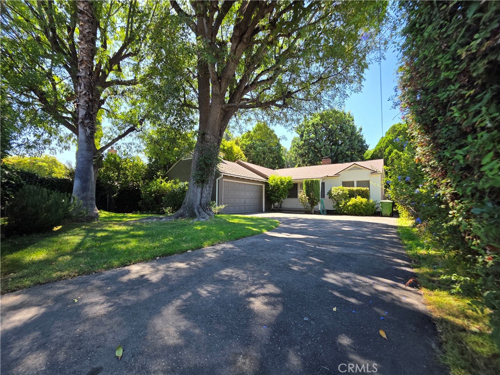 14954 Wyandotte St Property Photo 25