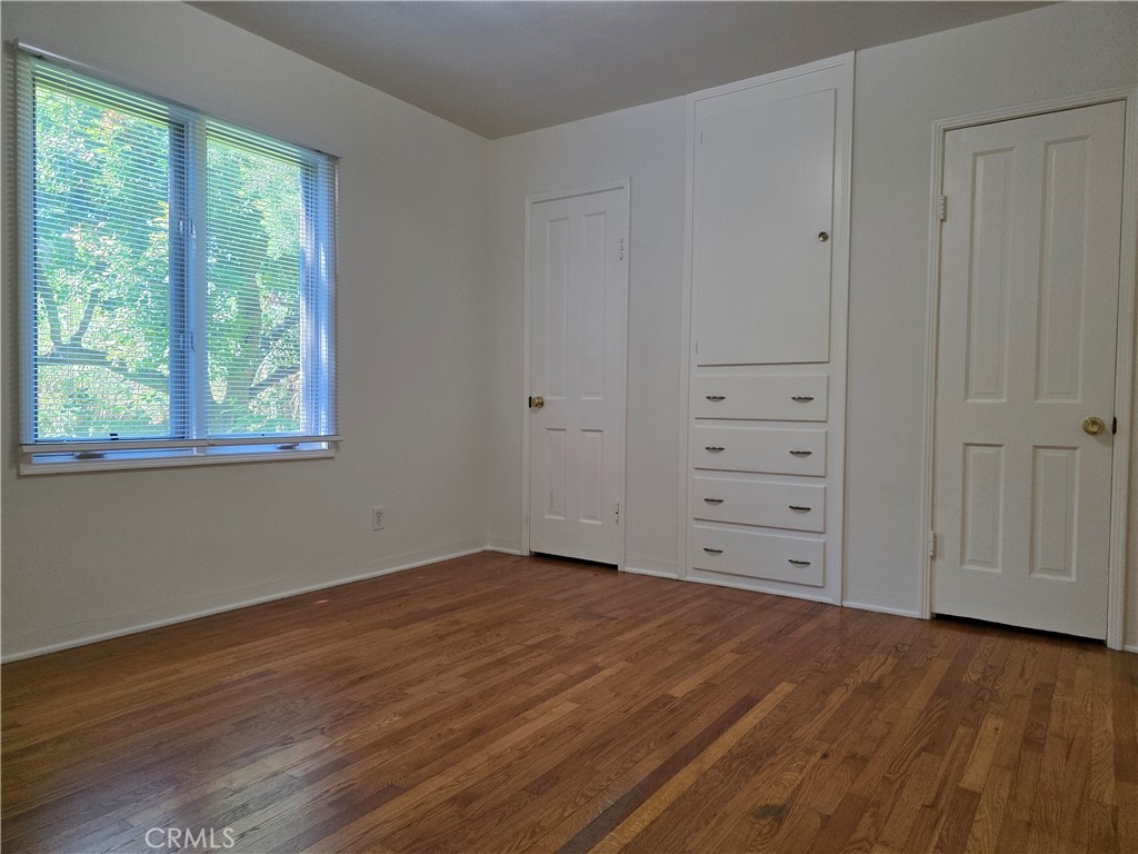 14954 Wyandotte St Property Photo 34