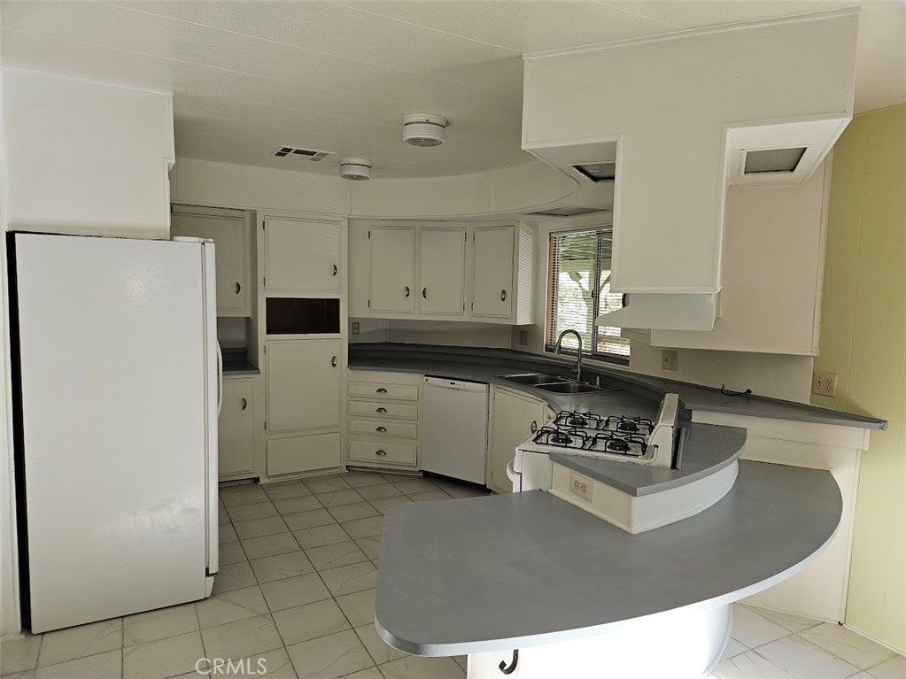 16705 Aleutian Drive Property Photo 3
