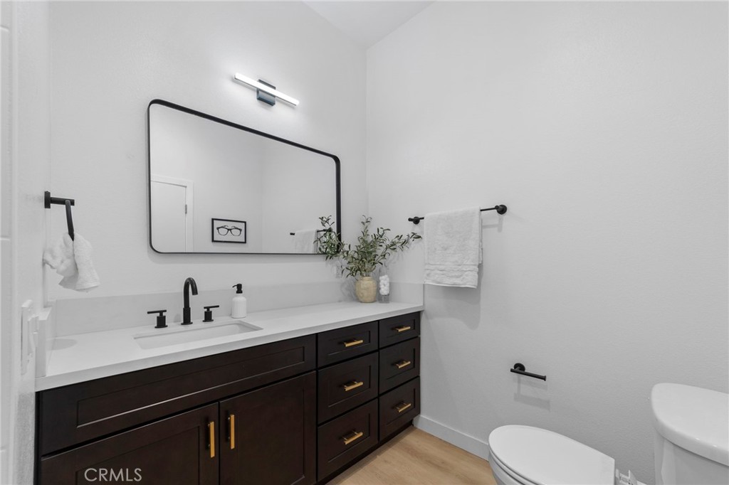 2530 Ganahl Property Photo 21