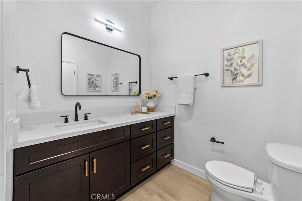 2530 Ganahl Property Photo 24