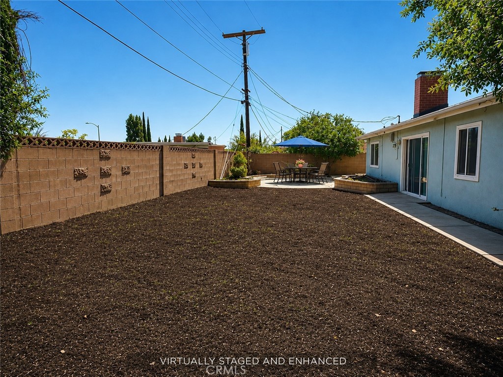 20355 Itasca Street Property Photo 3