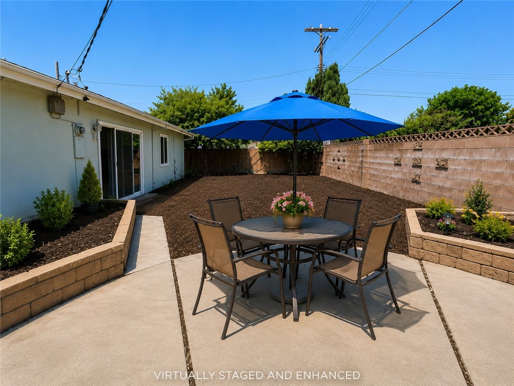 20355 Itasca Street Property Photo 4