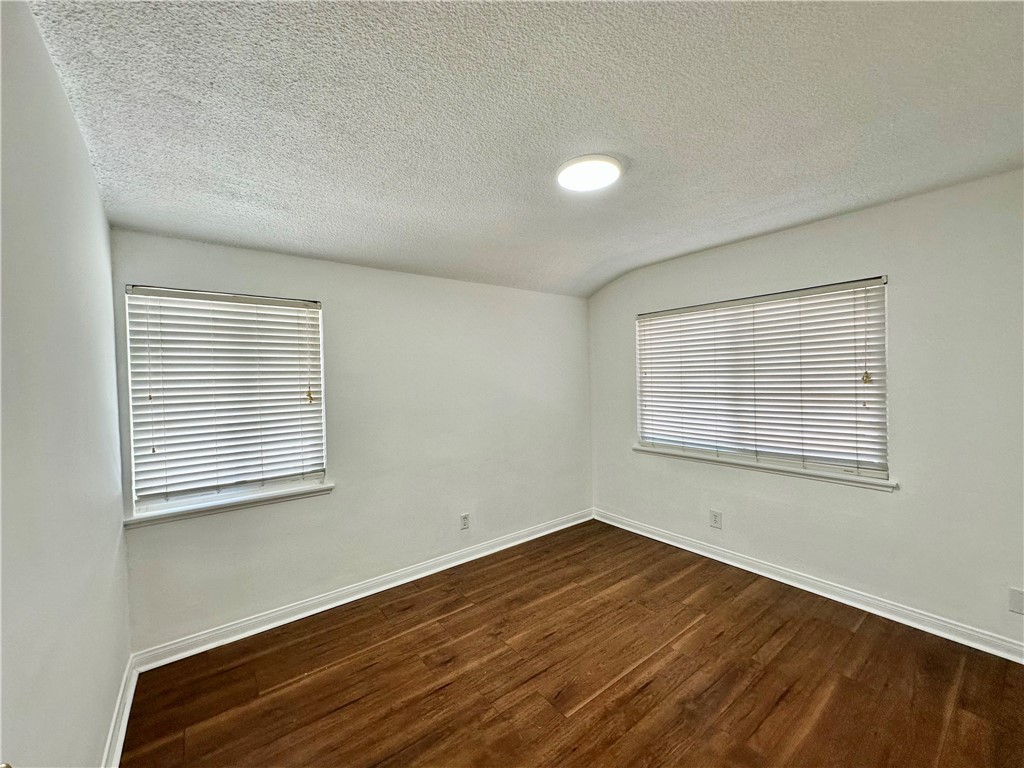 20355 Itasca Street Property Photo 12